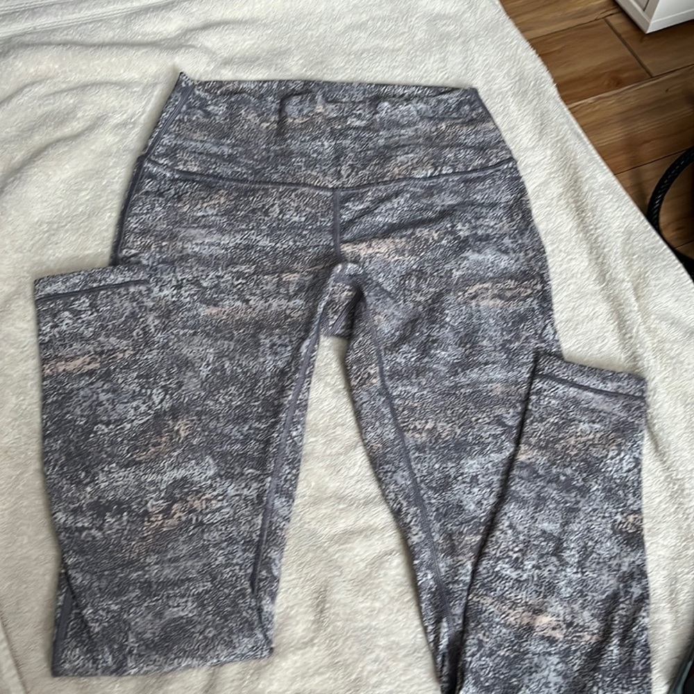 LULULEMON LEGGINGS